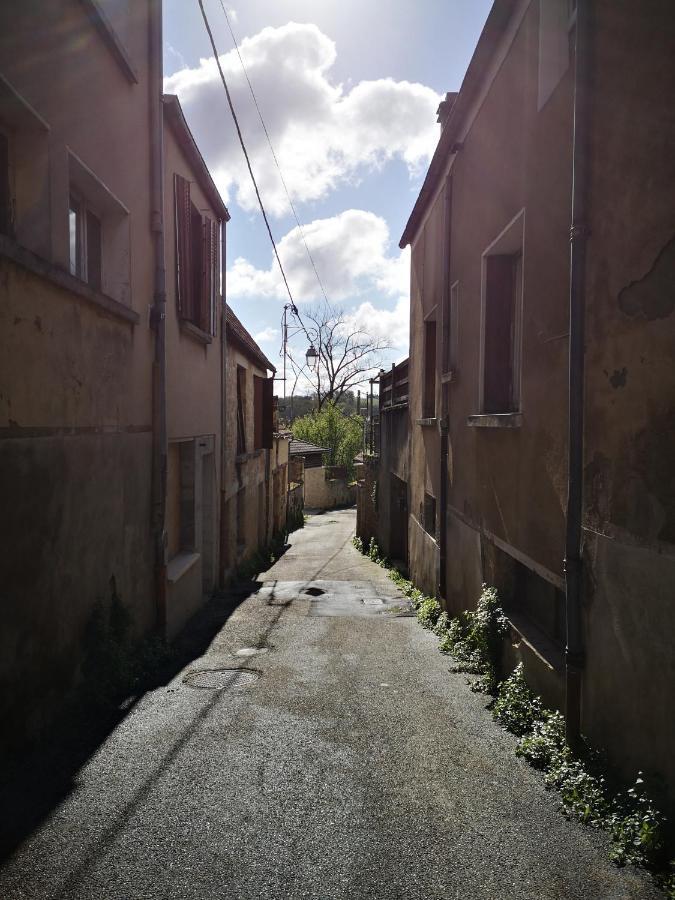 Apartamento Le Petit Cocon De La Poste Gourdon-en-quercy Exterior foto